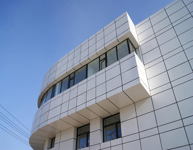 不易沾污，便于清潔保養(yǎng)